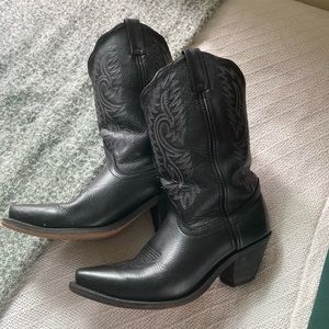 Women’s black heeled cowboy boots